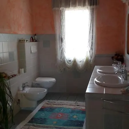 Indipendente Con Piscina Uso Esclusivo Internet Illimitato סיניסקולה