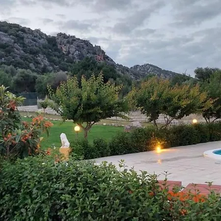 Indipendente Con Piscina Uso Esclusivo Internet Illimitato סיניסקולה