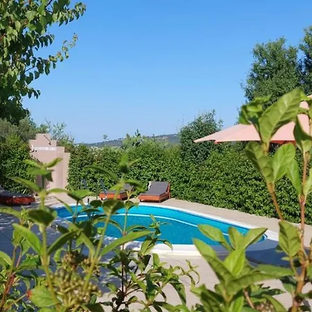 Indipendente Con Piscina Uso Esclusivo Internet Illimitato סיניסקולה